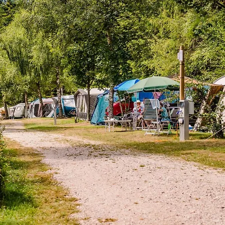 Budget Glamping Safaritent - La Steniole Luxury tent Barbey-Seroux